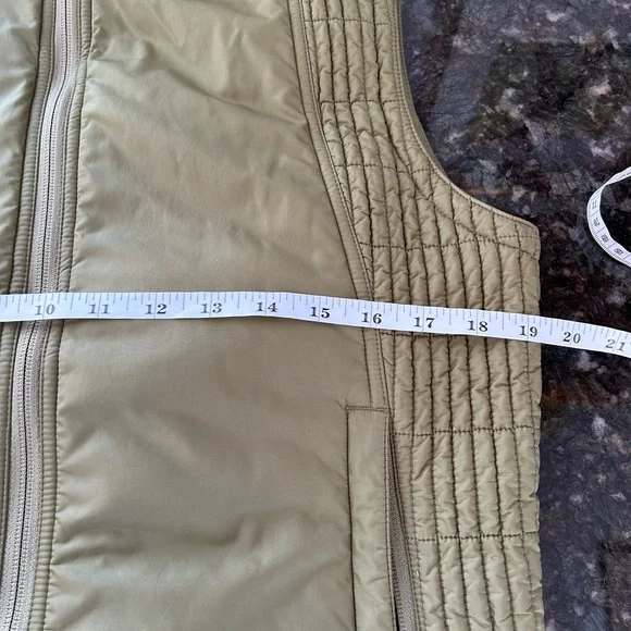 ISIS Wasabi Vest in Olive Green. Thermolite. pockets. Floral inside. Like new 12 - Picture 13 of 16